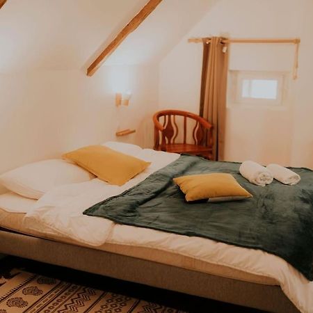 Gite Naturia - Chaumiere De Berringue Plouhinec  Ngoại thất bức ảnh